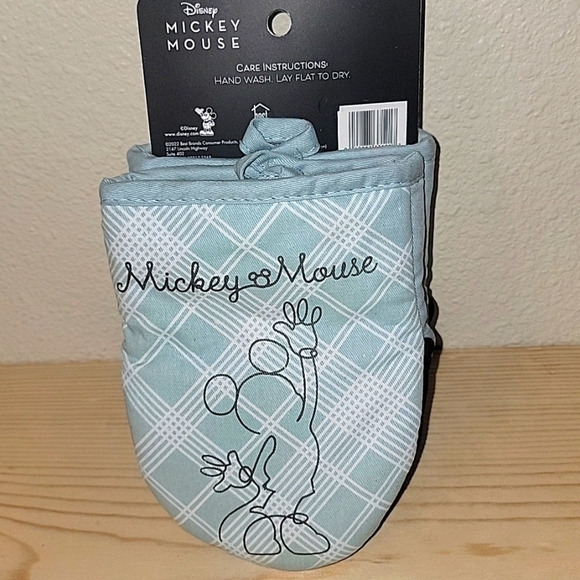 Disney Mickey Mouse oven mitts - Picture 3 of 4